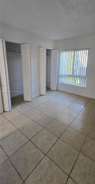 For Rent: $1,900 (2 beds, 1 baths, 223601 Square Feet)