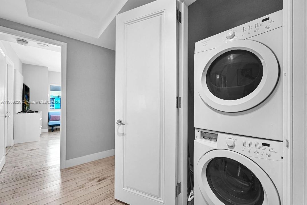 For Rent: $13,900 (2 beds, 2 baths, 1946 Square Feet)