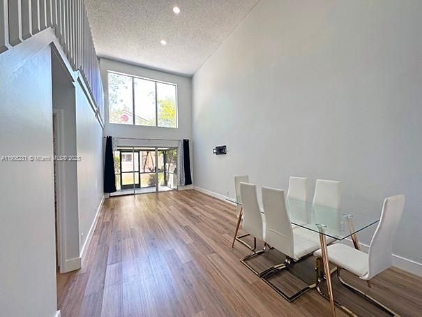 Active With Contract: $420,000 (3 beds, 2 baths, 1386 Square Feet)