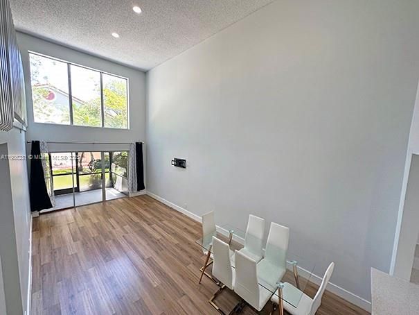 Active With Contract: $420,000 (3 beds, 2 baths, 1386 Square Feet)