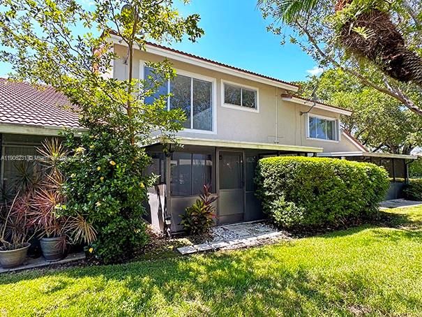 Active With Contract: $420,000 (3 beds, 2 baths, 1386 Square Feet)