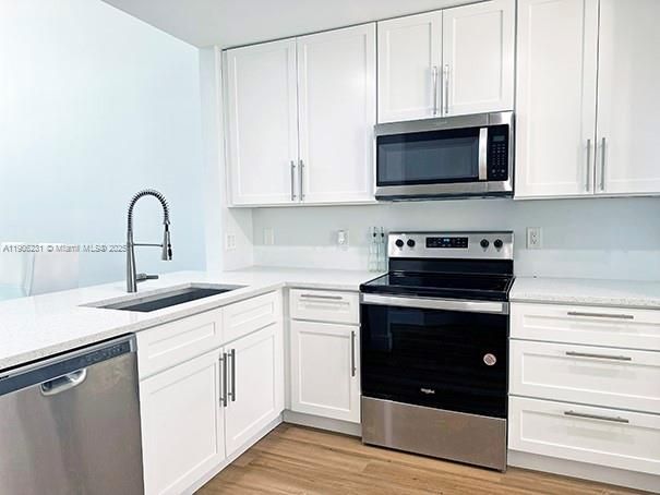 Active With Contract: $420,000 (3 beds, 2 baths, 1386 Square Feet)