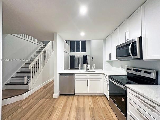 Active With Contract: $420,000 (3 beds, 2 baths, 1386 Square Feet)