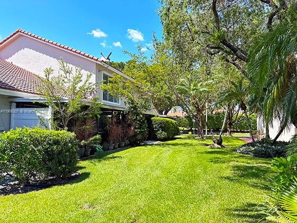 Active With Contract: $420,000 (3 beds, 2 baths, 1386 Square Feet)