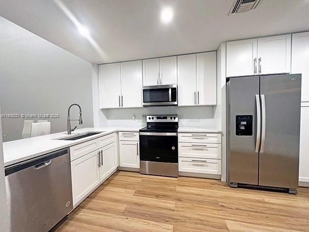 Active With Contract: $420,000 (3 beds, 2 baths, 1386 Square Feet)