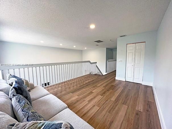 Active With Contract: $420,000 (3 beds, 2 baths, 1386 Square Feet)