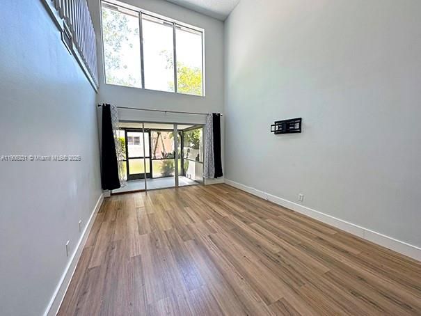 Active With Contract: $420,000 (3 beds, 2 baths, 1386 Square Feet)