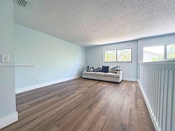 Active With Contract: $420,000 (3 beds, 2 baths, 1386 Square Feet)