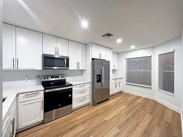 Active With Contract: $420,000 (3 beds, 2 baths, 1386 Square Feet)