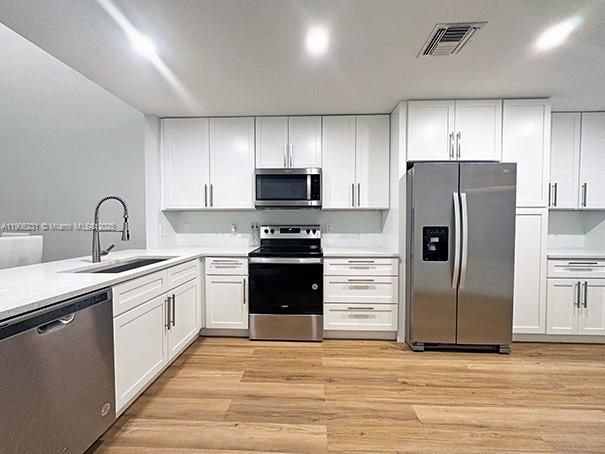 Active With Contract: $420,000 (3 beds, 2 baths, 1386 Square Feet)