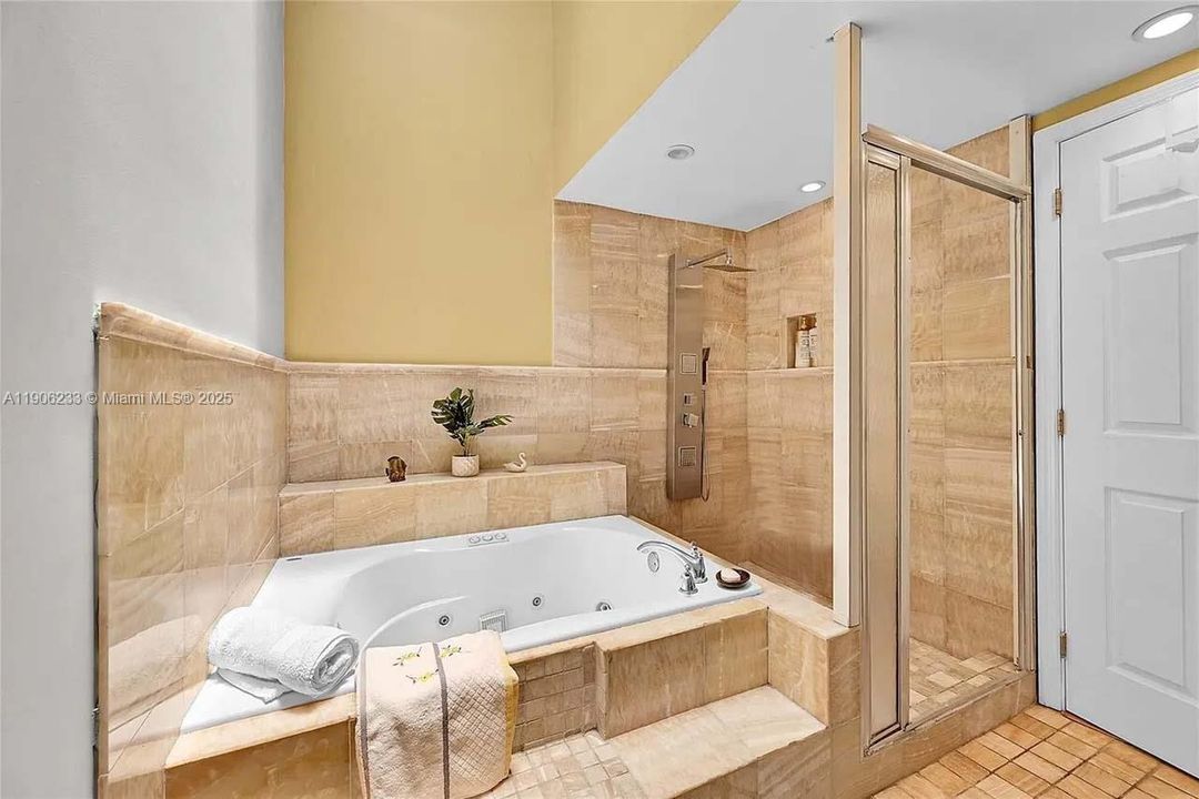 待售: $899,000 (4 贝兹, 2 浴室, 2899 平方英尺)