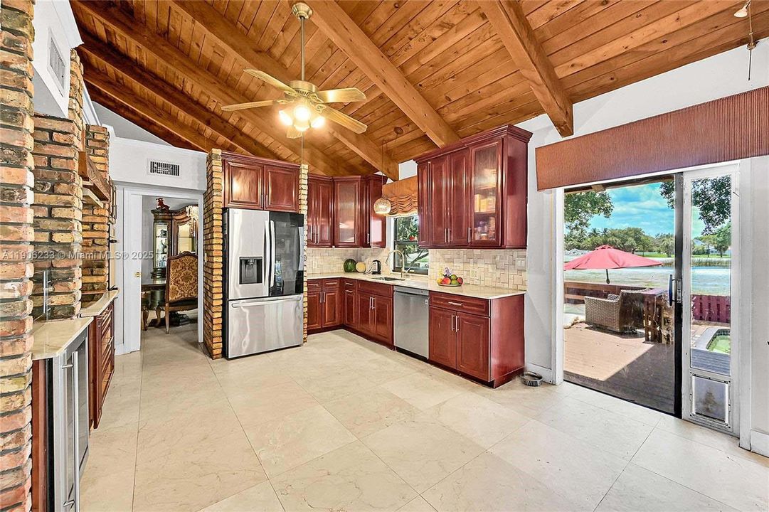 待售: $899,000 (4 贝兹, 2 浴室, 2899 平方英尺)