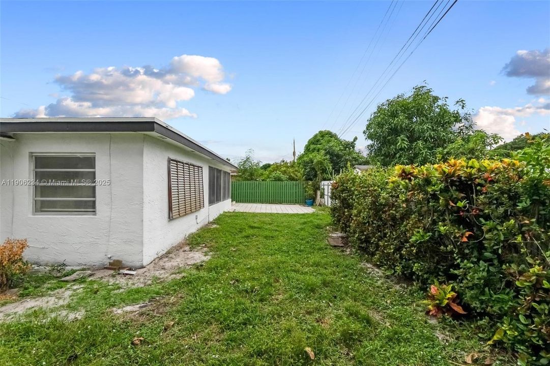 待售: $560,000 (3 贝兹, 2 浴室, 1614 平方英尺)