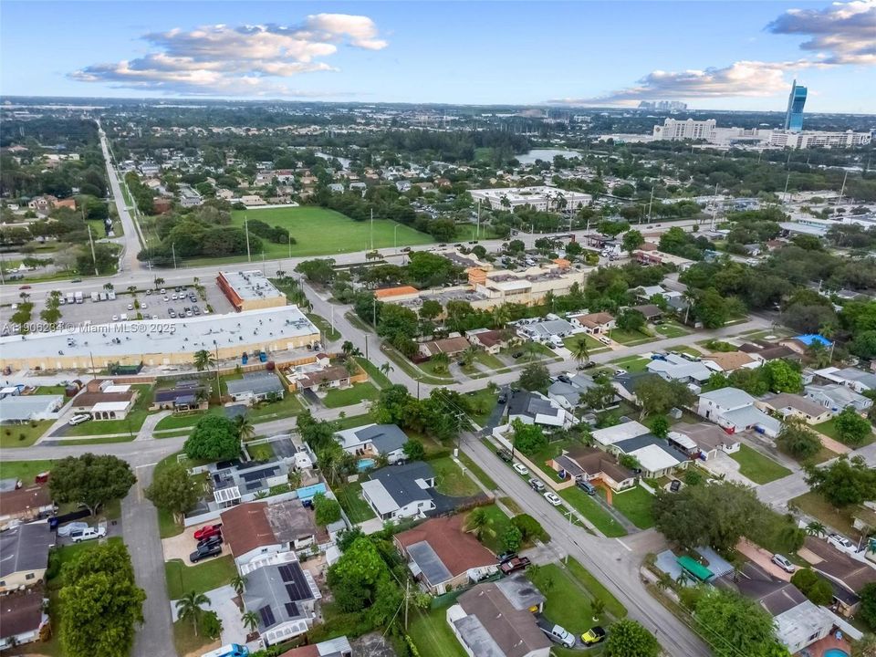 待售: $560,000 (3 贝兹, 2 浴室, 1614 平方英尺)