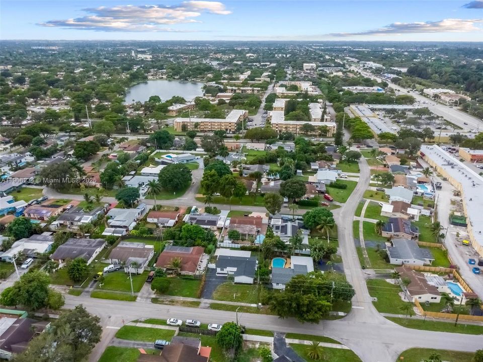 待售: $560,000 (3 贝兹, 2 浴室, 1614 平方英尺)