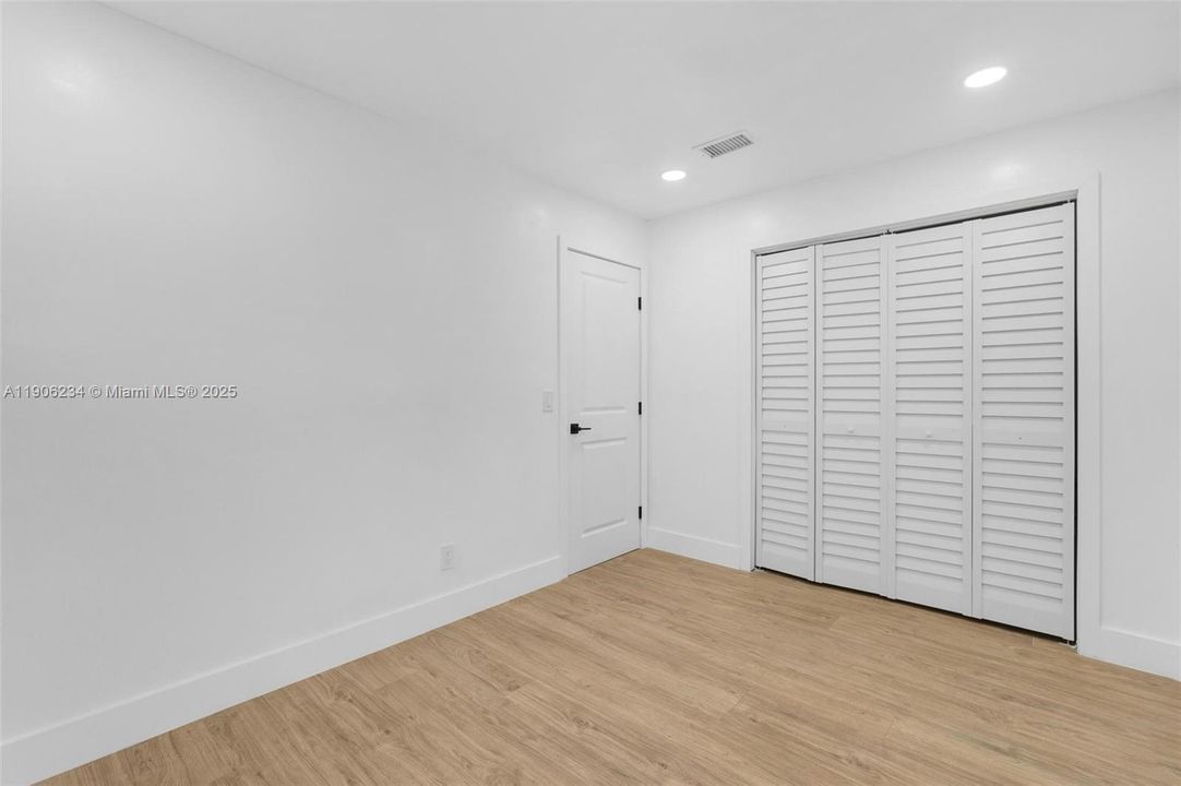 待售: $560,000 (3 贝兹, 2 浴室, 1614 平方英尺)