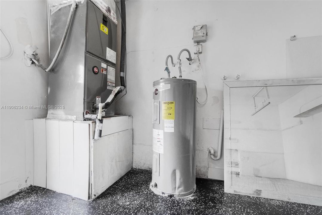 待售: $560,000 (3 贝兹, 2 浴室, 1614 平方英尺)