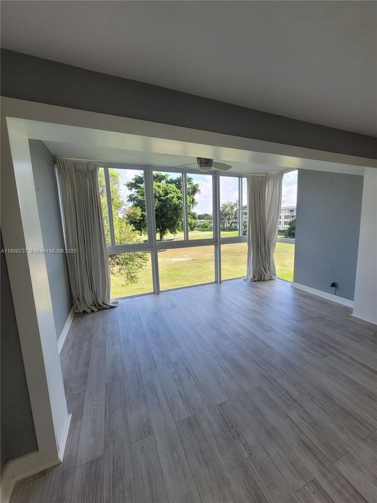 For Sale: $249,000 (2 beds, 2 baths, 1100 Square Feet)