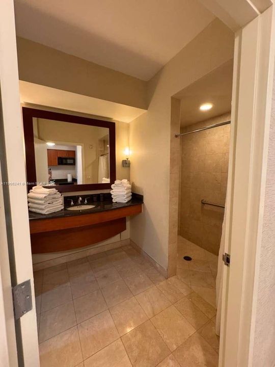 For Sale: $270,000 (0 beds, 1 baths, 664 Square Feet)