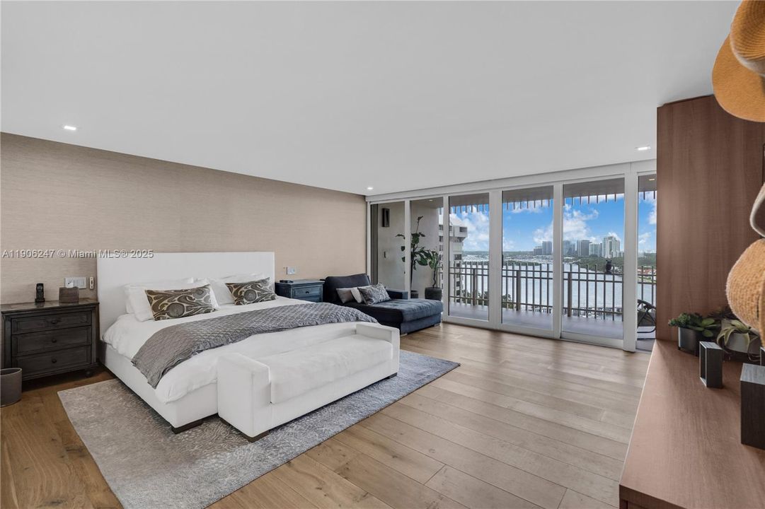 For Rent: $15,000 (3 beds, 4 baths, 2424 Square Feet)