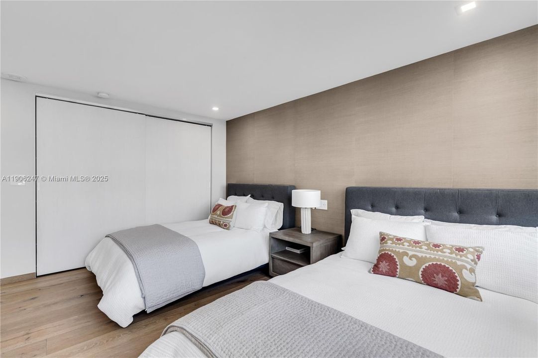 For Rent: $15,000 (3 beds, 4 baths, 2424 Square Feet)