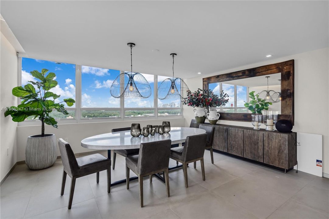 For Rent: $15,000 (3 beds, 4 baths, 2424 Square Feet)