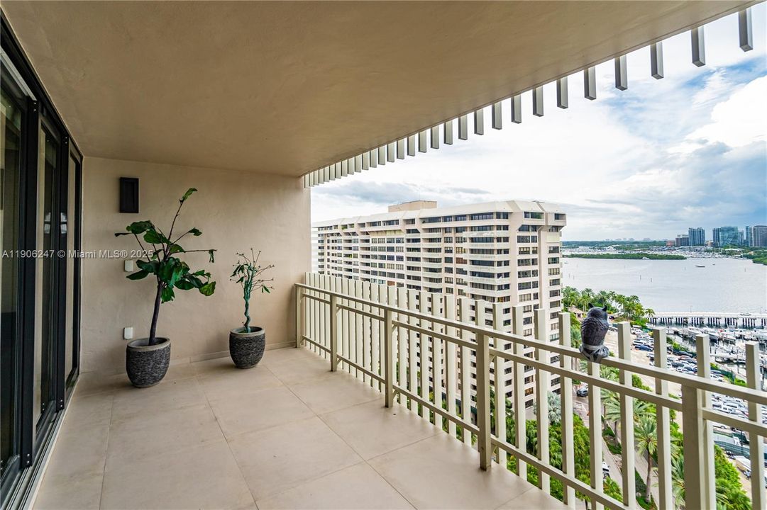 For Rent: $15,000 (3 beds, 4 baths, 2424 Square Feet)