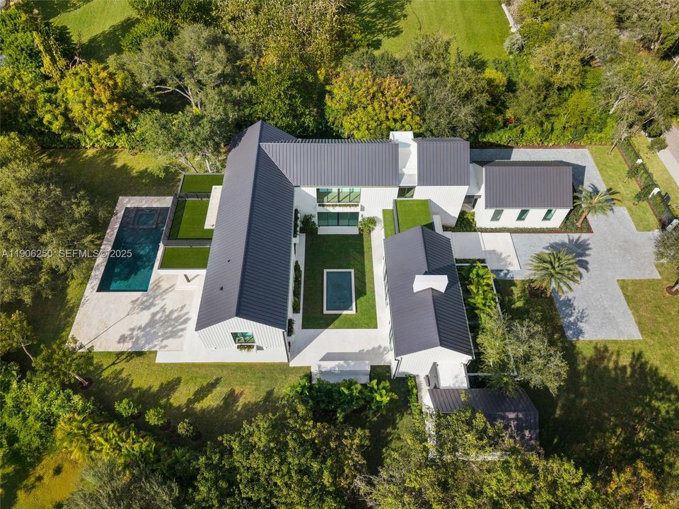 En Venta: $17,000,000 (7 camas, 7 baños, 10044 Pies cuadrados)