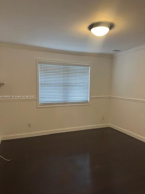 合同活跃: $2,150 (2 贝兹, 2 浴室, 1060 平方英尺)