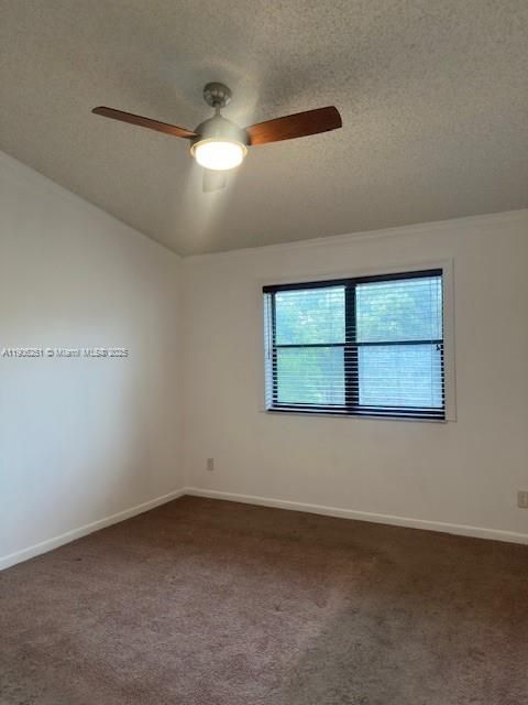 合同活跃: $2,150 (2 贝兹, 2 浴室, 1060 平方英尺)