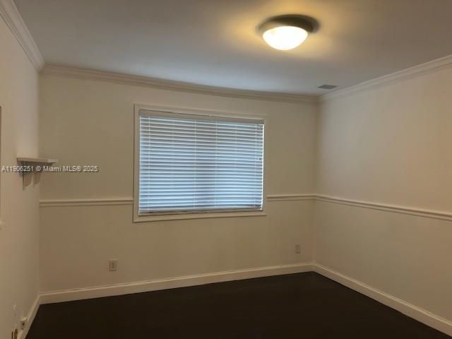 合同活跃: $2,150 (2 贝兹, 2 浴室, 1060 平方英尺)