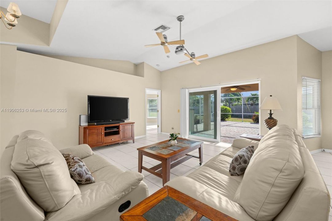 Spacious Living Room, Steps from the Lanai