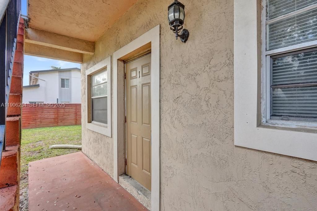 Recently Rented: $1,900 (2 beds, 1 baths, 0 Square Feet)