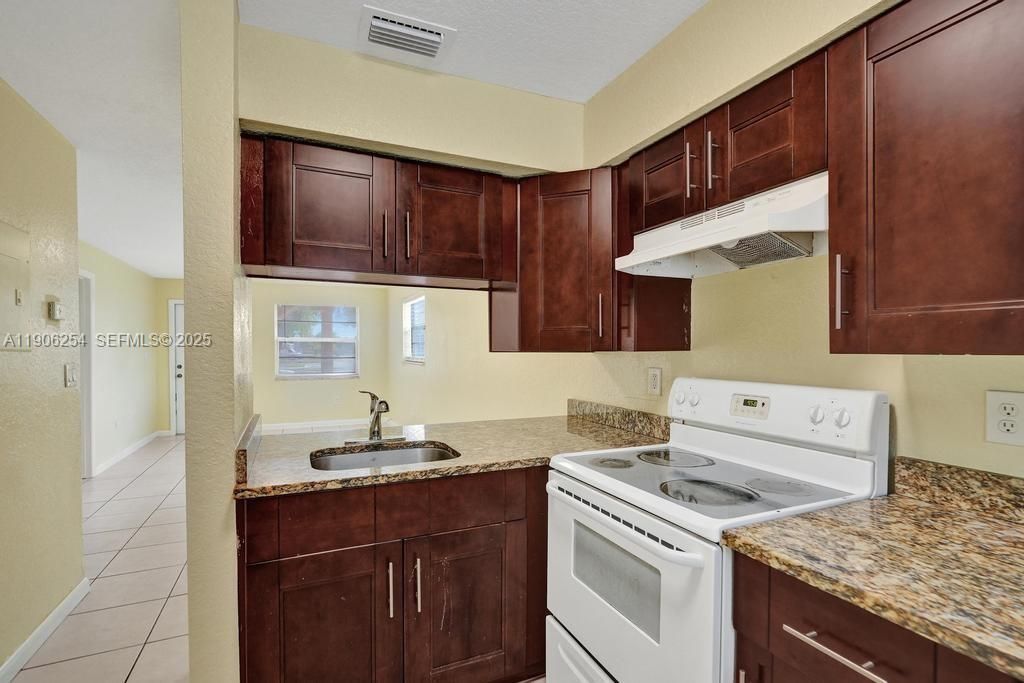 Recently Rented: $1,900 (2 beds, 1 baths, 0 Square Feet)