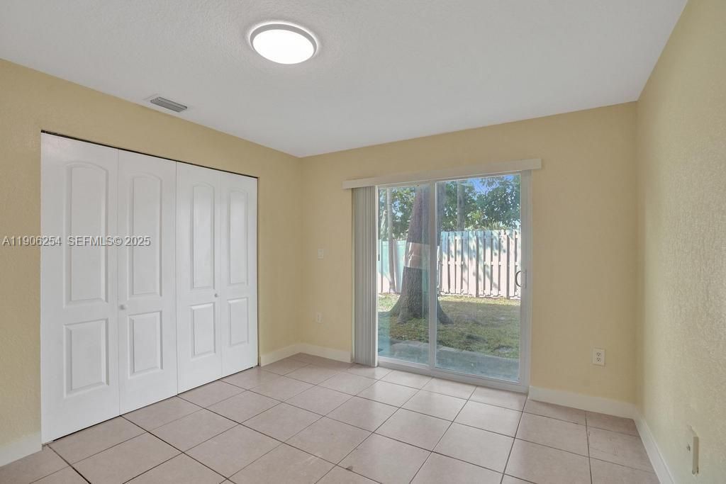 Recently Rented: $1,900 (2 beds, 1 baths, 0 Square Feet)