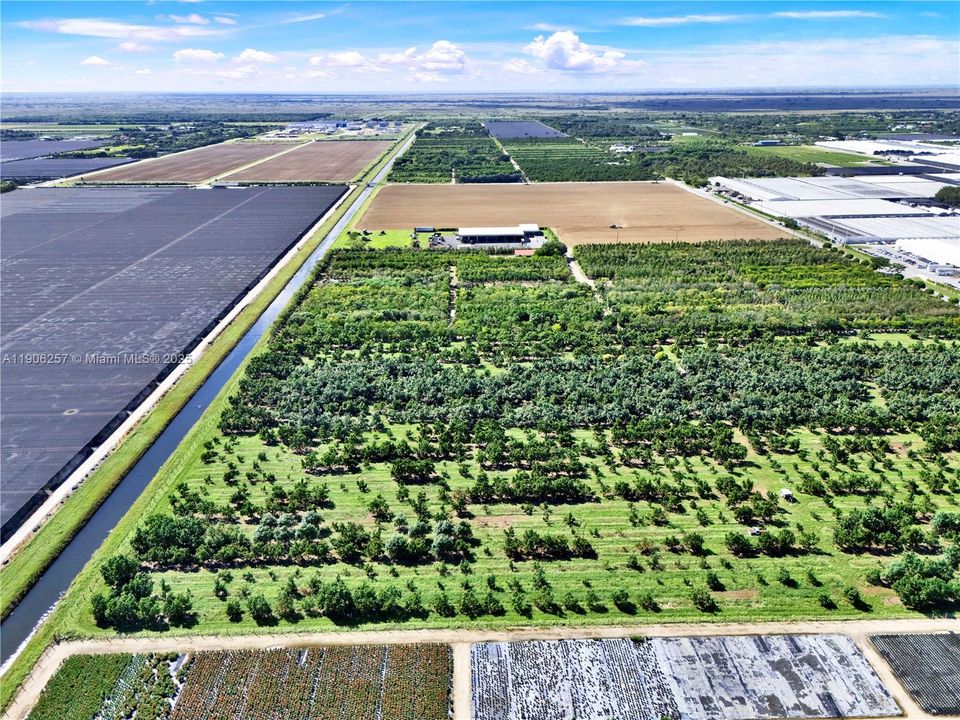 На продажу: $1,350,000 (0 спален, 0 ванн, 0 Квадратных фут)