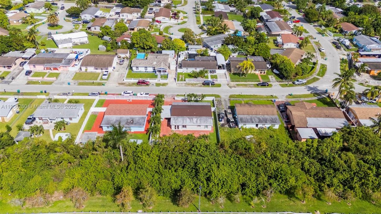 En Venta: $600,000 (4 camas, 3 baños, 2341 Pies cuadrados)