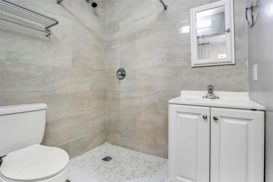 En Venta: $600,000 (4 camas, 3 baños, 2341 Pies cuadrados)