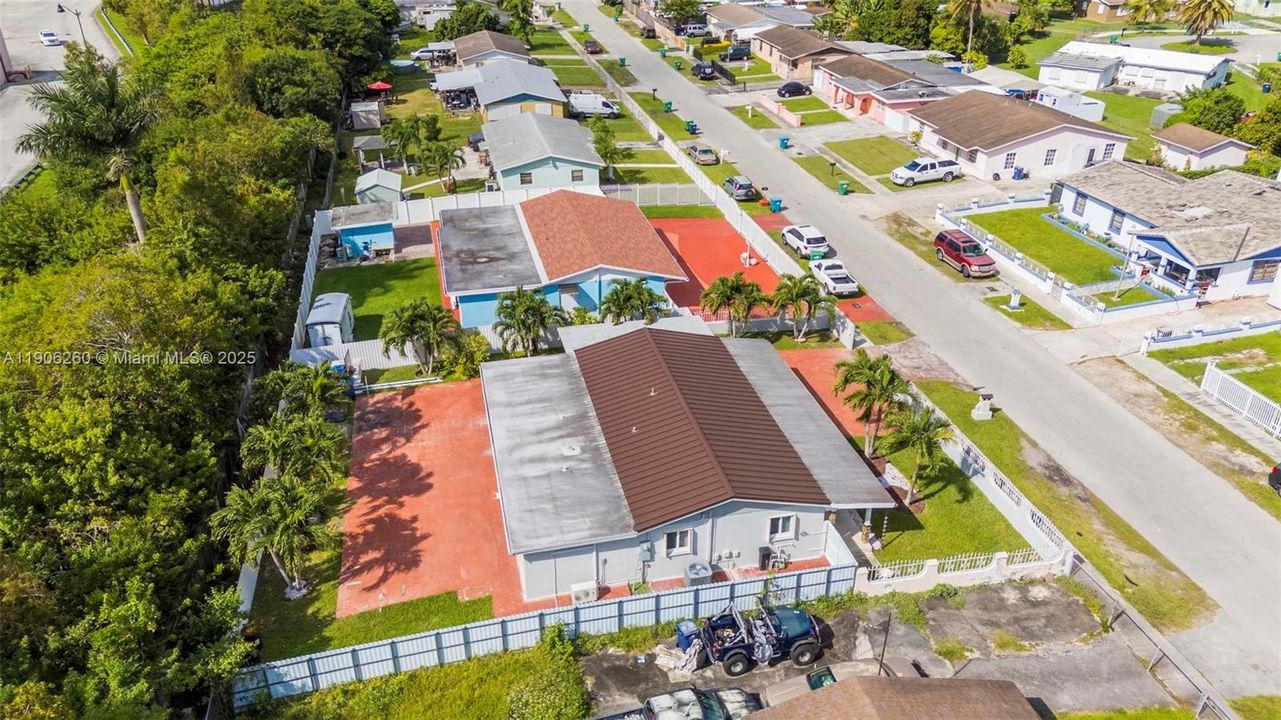 En Venta: $600,000 (4 camas, 3 baños, 2341 Pies cuadrados)