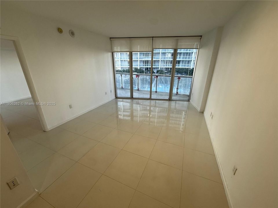 最近租的: $2,500 (1 贝兹, 1 浴室, 732 平方英尺)