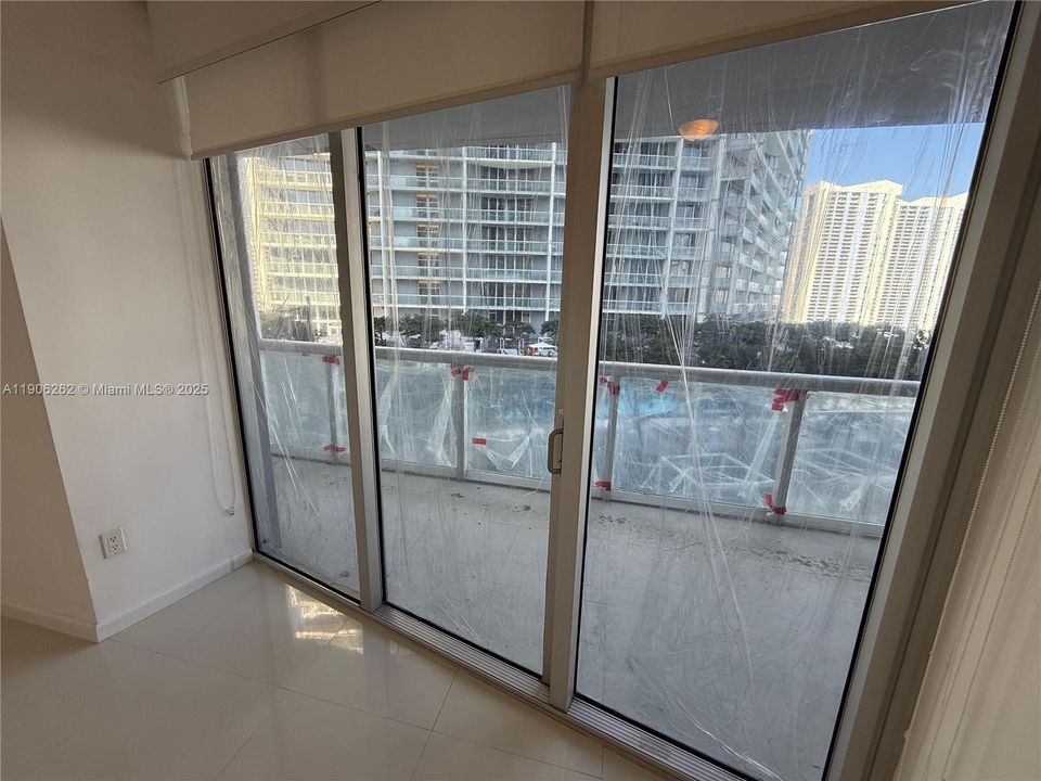 最近租的: $2,500 (1 贝兹, 1 浴室, 732 平方英尺)