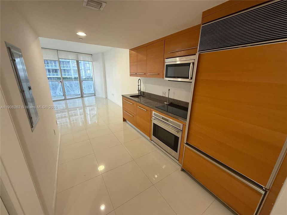 最近租的: $2,500 (1 贝兹, 1 浴室, 732 平方英尺)