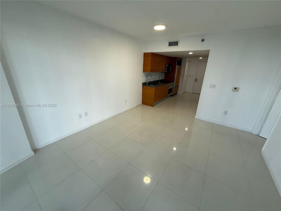 最近租的: $2,500 (1 贝兹, 1 浴室, 732 平方英尺)