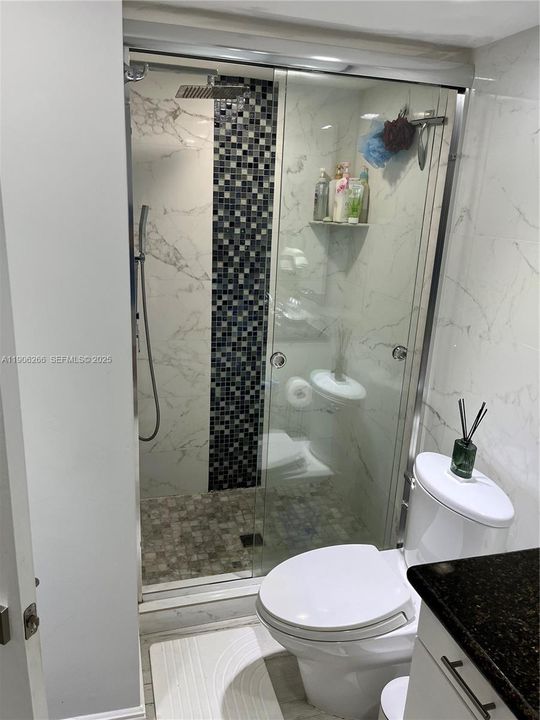 出租: $5,950 (2 贝兹, 2 浴室, 1677 平方英尺)