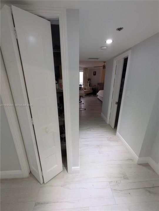 出租: $5,950 (2 贝兹, 2 浴室, 1677 平方英尺)