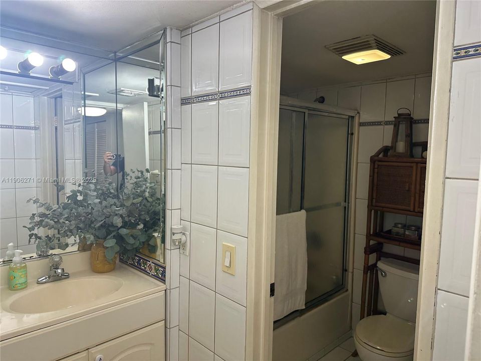 待售: $224,900 (1 贝兹, 1 浴室, 758 平方英尺)