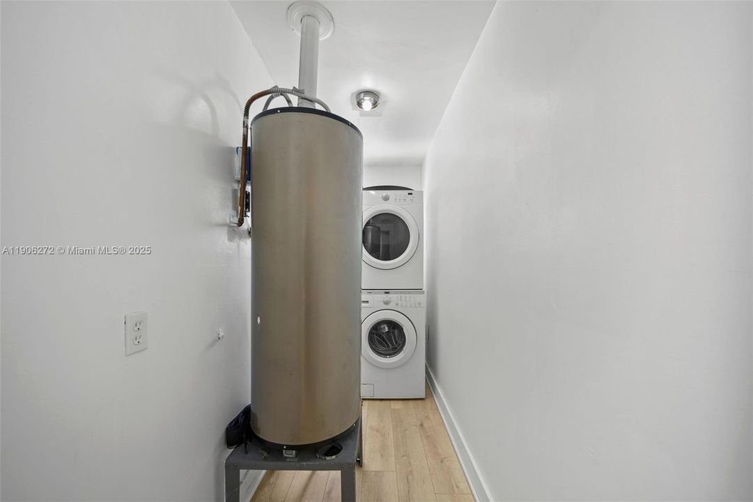 待售: $1,350,000 (5 贝兹, 4 浴室, 3451 平方英尺)