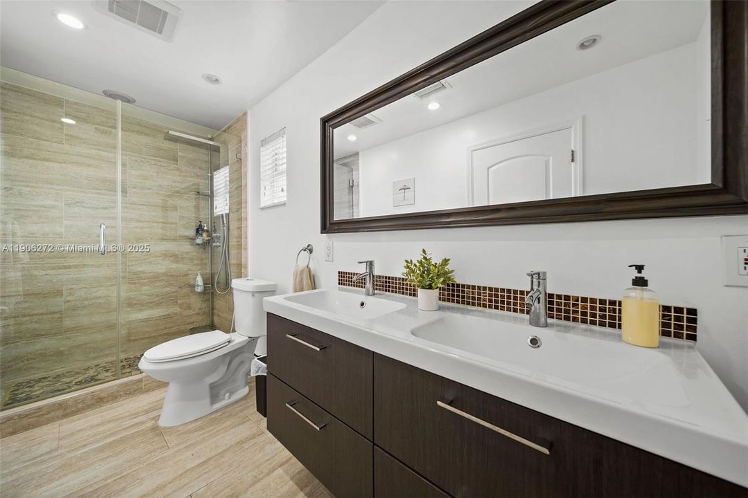 待售: $1,350,000 (5 贝兹, 4 浴室, 3451 平方英尺)