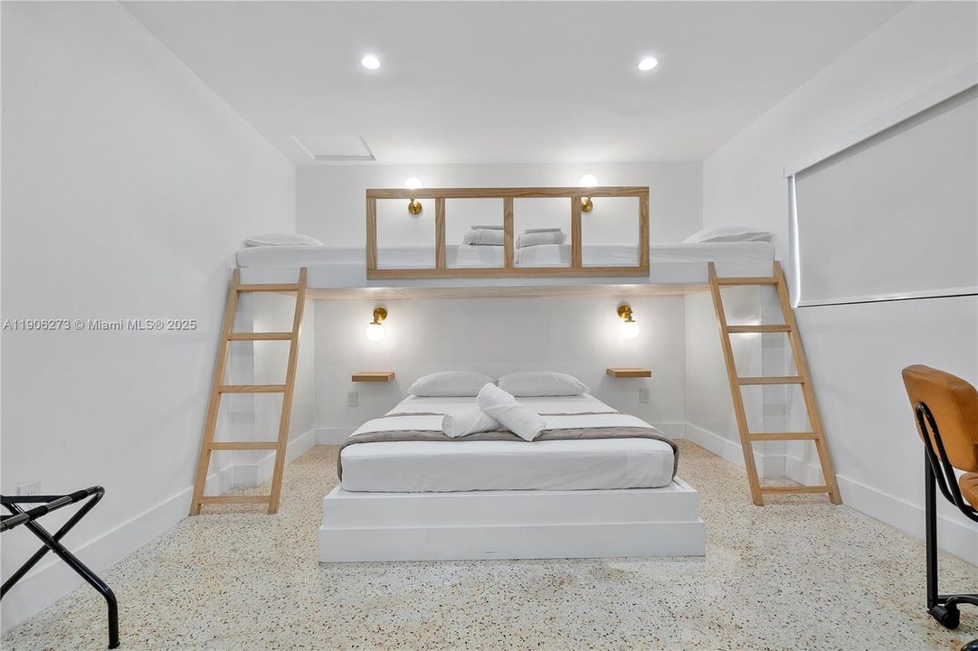 待售: $1,187,500 (0 贝兹, 0 浴室, 1600 平方英尺)