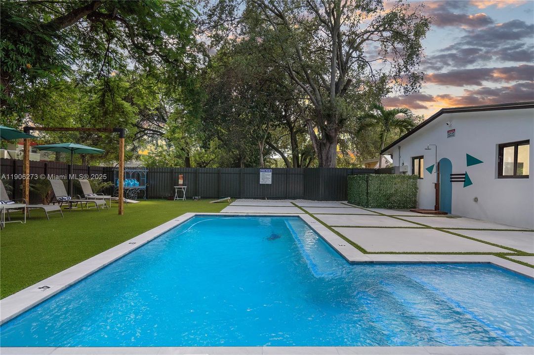 待售: $1,187,500 (0 贝兹, 0 浴室, 1600 平方英尺)